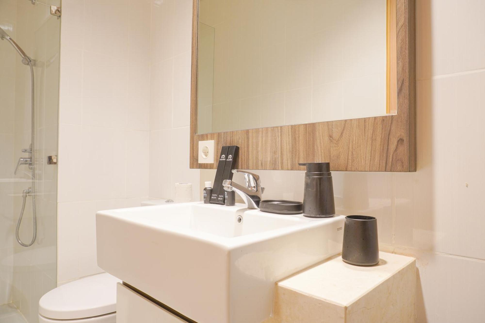 Comfort And Modern Look 2br At 26th Floor Samara By Travelio Pangsapuri