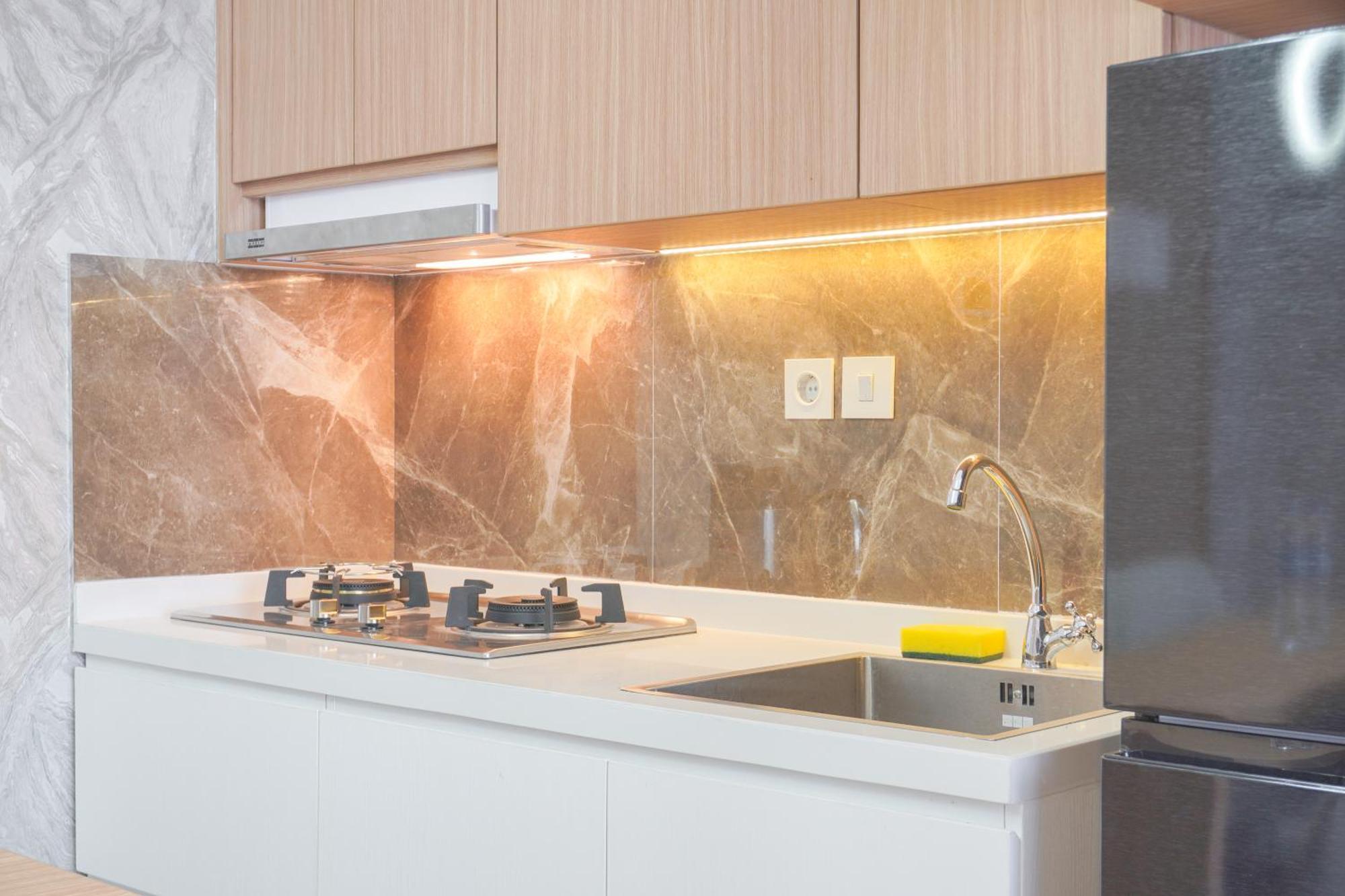 Comfort And Modern Look 2br At 26th Floor Samara By Travelio Pangsapuri Jakarta