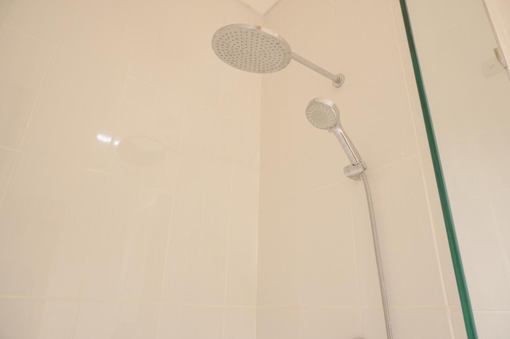 Pangsapuri Comfort And Modern Look 2br At 26th Floor Samara By Travelio Jakarta